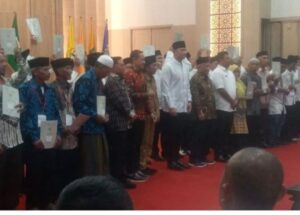 bwi dan kementrian ATR bagikan puluhan sertifikat tanah di banten